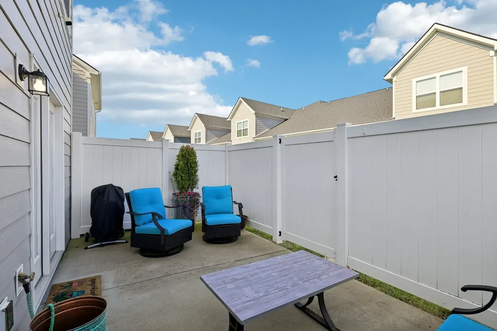 1633 Calypso Drive Murfreesboro TN 37128