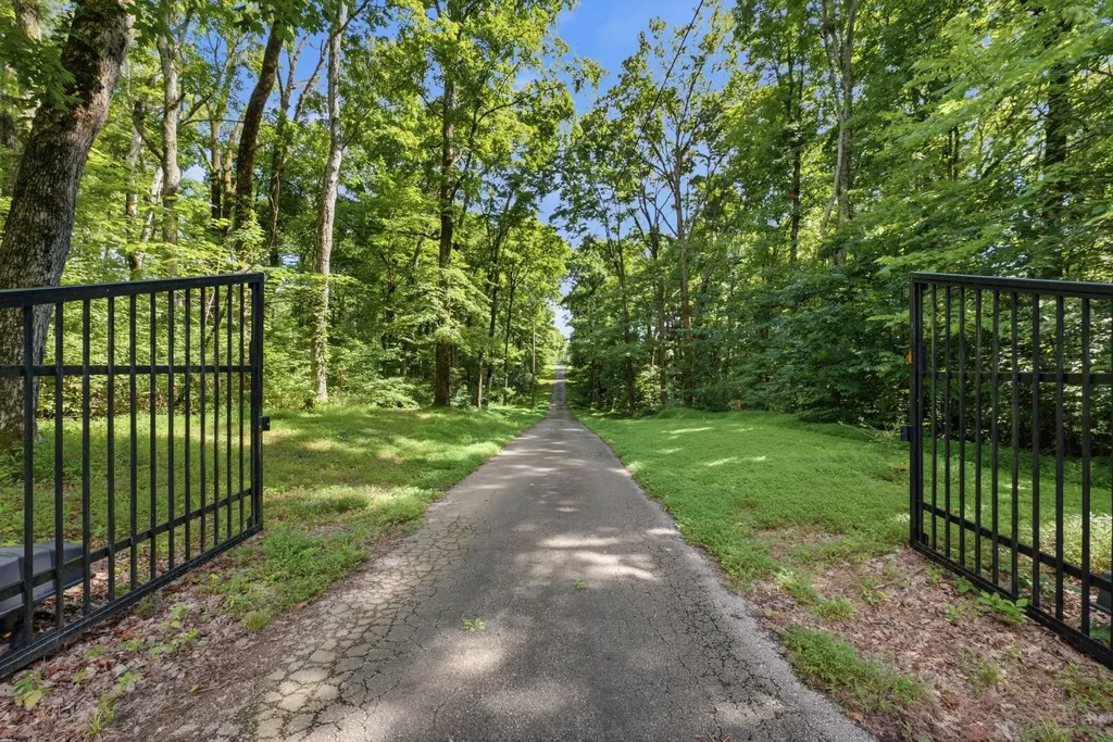 6597 Burkitt Road Antioch TN 37013