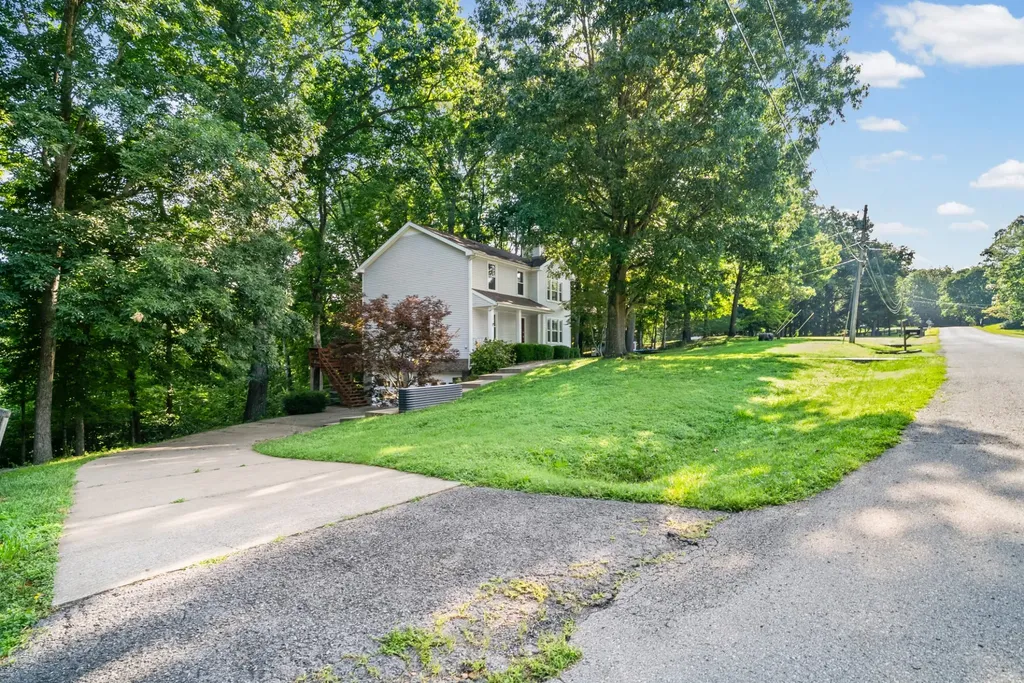 2861 Brothers Road Clarksville TN 37043