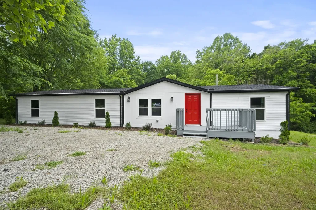 5733 Clarksville Pike Joelton TN 37080