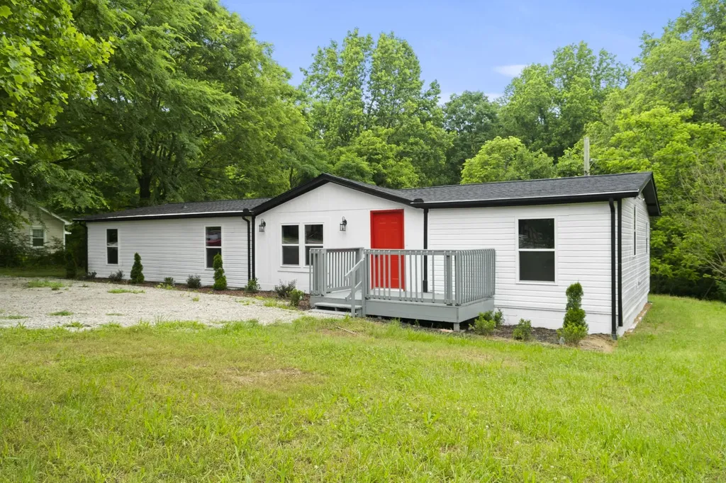 5733 Clarksville Pike Joelton TN 37080