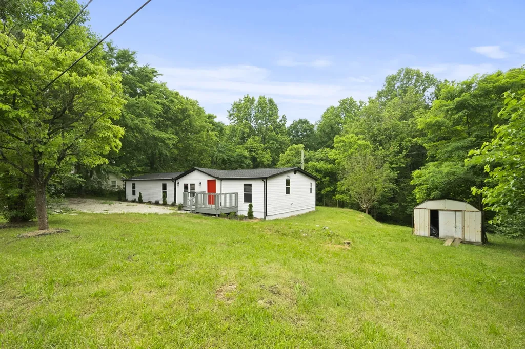 5733 Clarksville Pike Joelton TN 37080