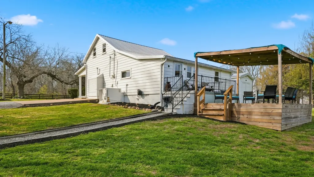 2820 Lockertsville Road Ashland City TN 37015