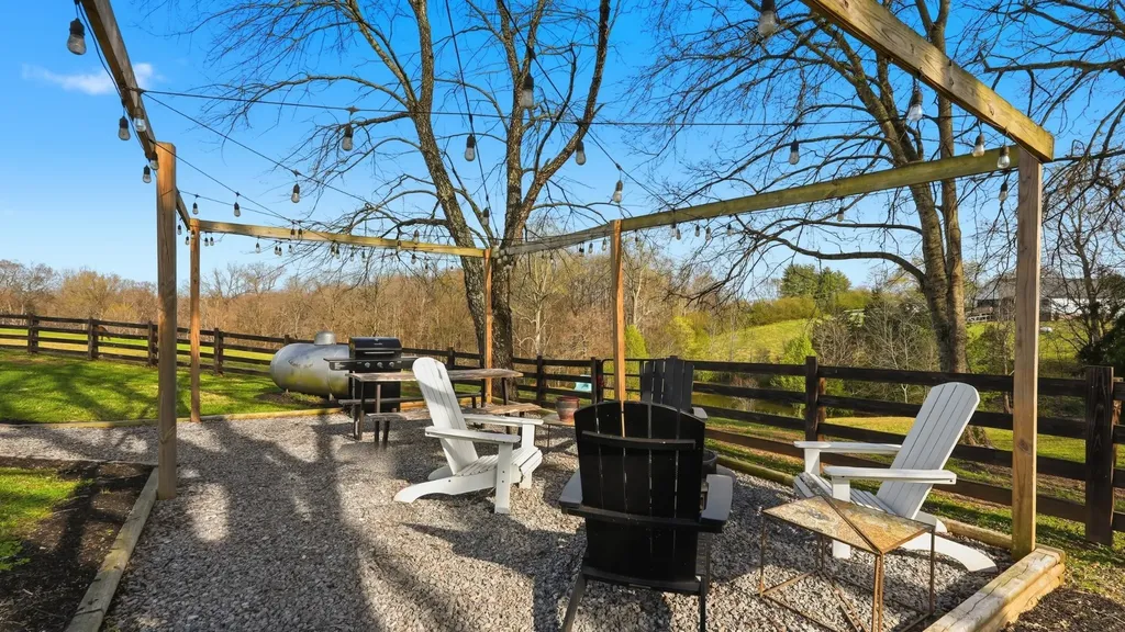 2820 Lockertsville Road Ashland City TN 37015