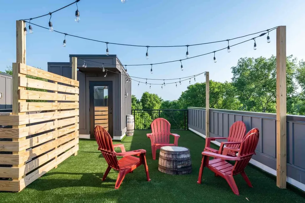 738 Douglas Avenue Nashville TN 37207