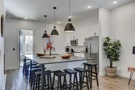 738 Douglas Avenue Nashville TN 37207
