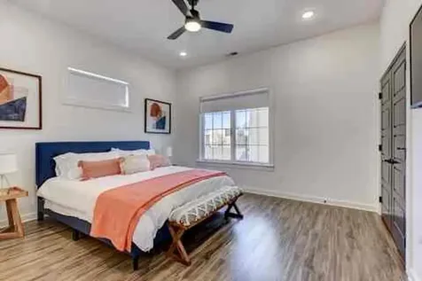 738 Douglas Avenue Nashville TN 37207