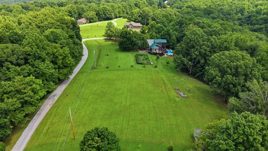 1060 Thornberry Trace Goodlettsville TN 37072