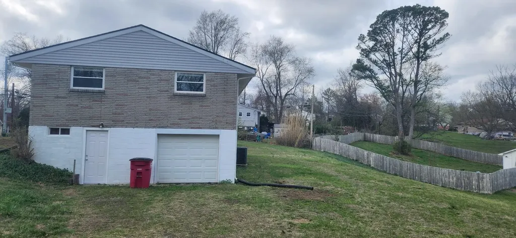 2031 Lintwood Drive Clarksville TN 37042