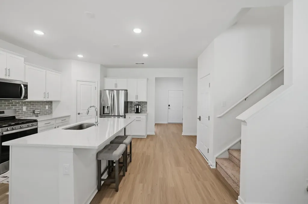 333 Brook Avenue White House TN 37188