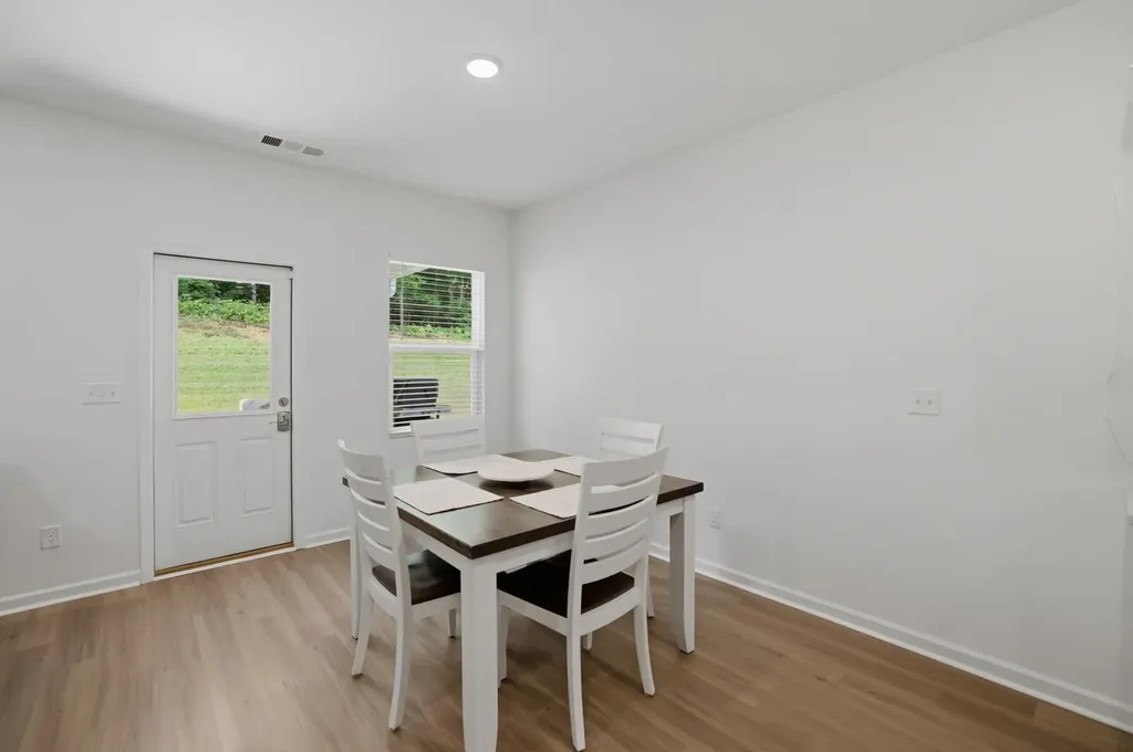 333 Brook Avenue White House TN 37188