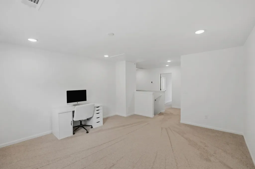 333 Brook Avenue White House TN 37188