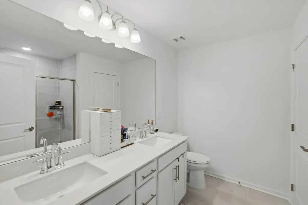 333 Brook Avenue White House TN 37188