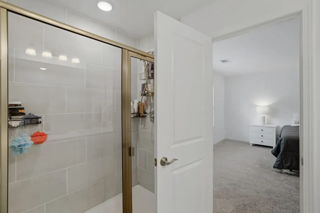 333 Brook Avenue White House TN 37188