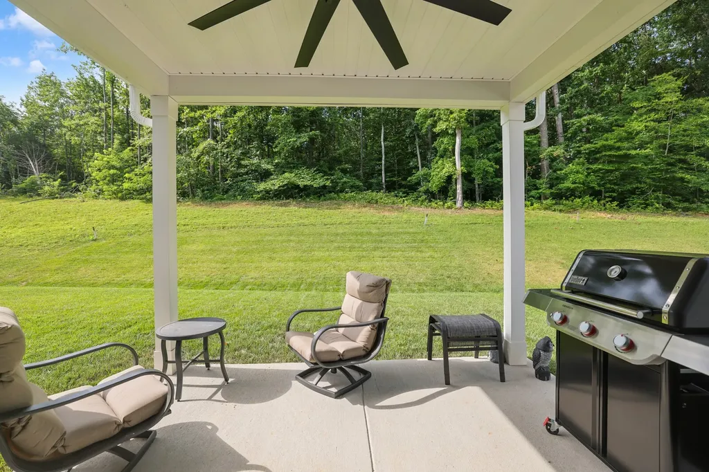 333 Brook Avenue White House TN 37188