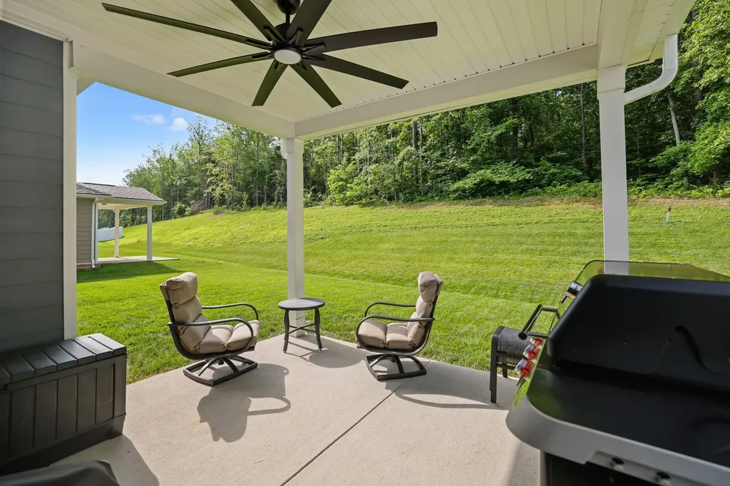 333 Brook Avenue White House TN 37188