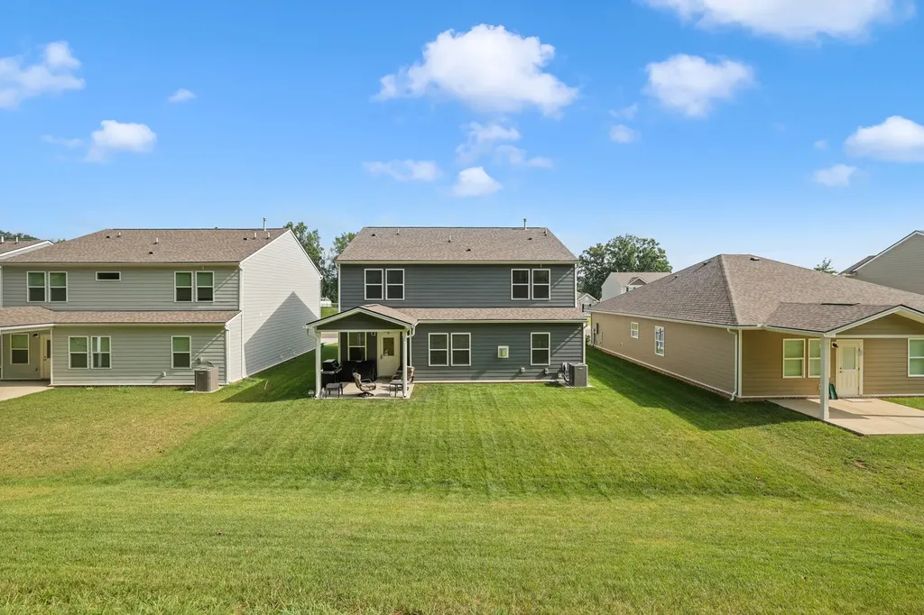 333 Brook Avenue White House TN 37188