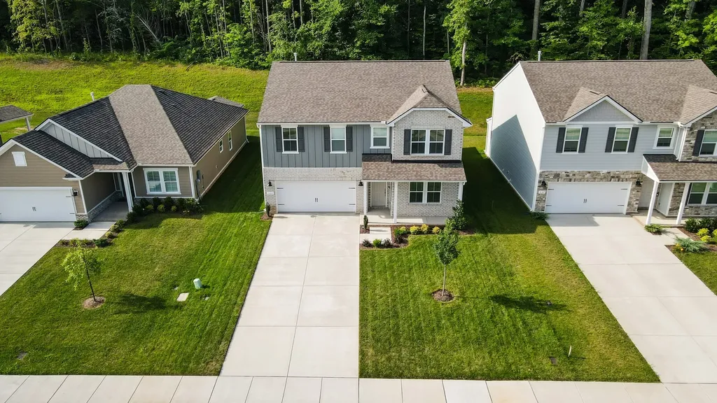 333 Brook Avenue White House TN 37188