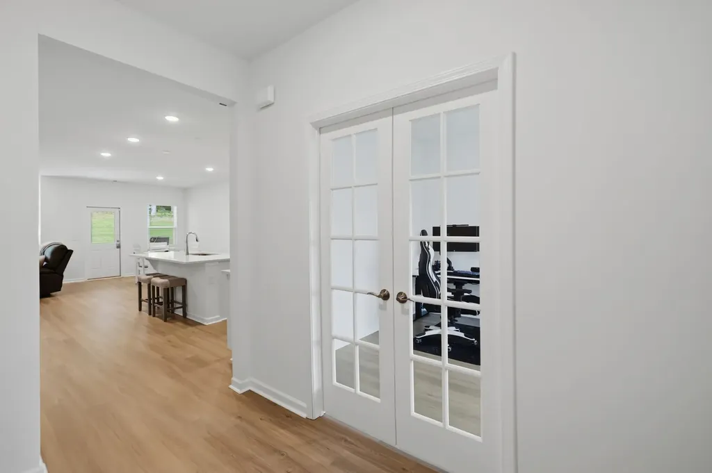 333 Brook Avenue White House TN 37188