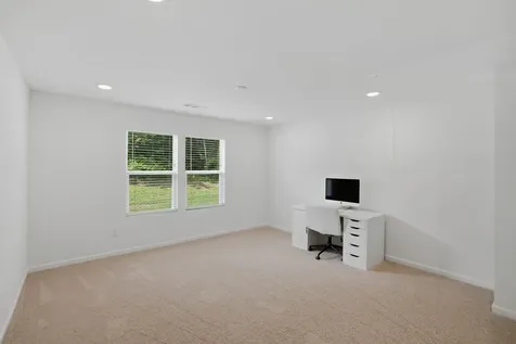 333 Brook Avenue White House TN 37188