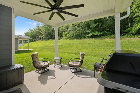 333 Brook Avenue White House TN 37188