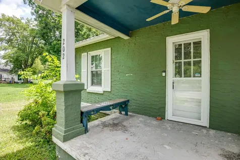 202 N Cherry Street Mount Pleasant TN 38474