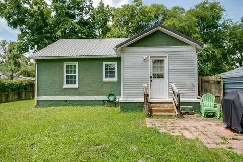 202 N Cherry Street Mount Pleasant TN 38474