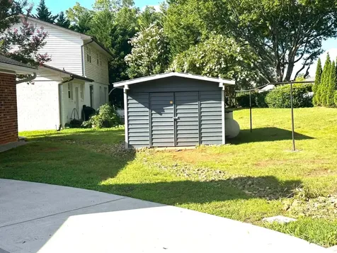 2220 Edgewater Drive, NW Cleveland TN 37311