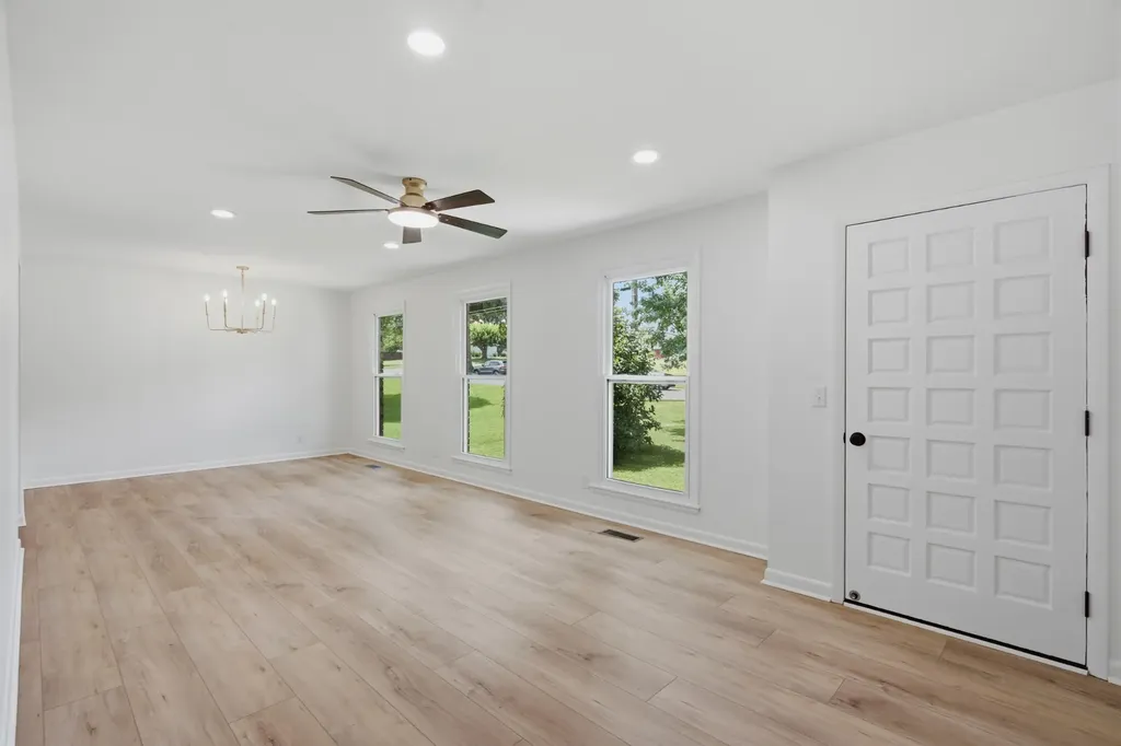 1025 Woodmont Drive Gallatin TN 37066