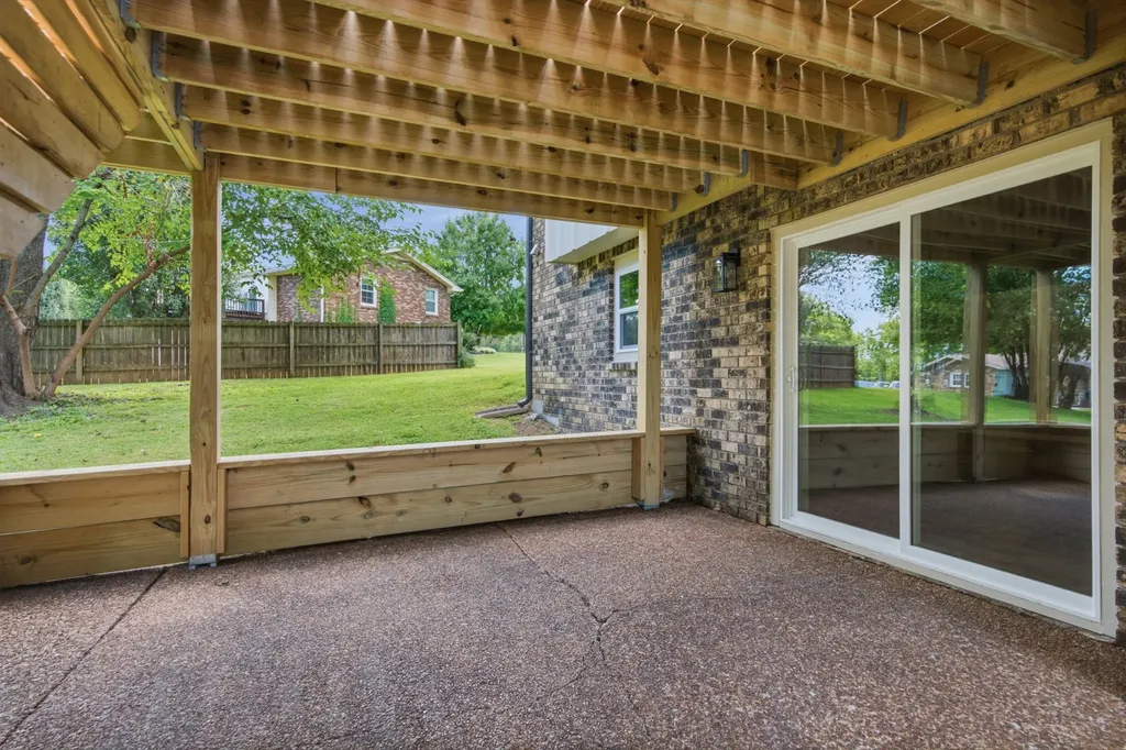 1025 Woodmont Drive Gallatin TN 37066