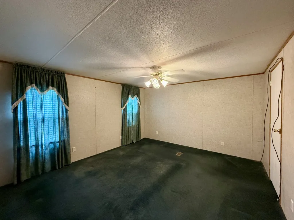 10019 Carlas Cove Lyles TN 37098
