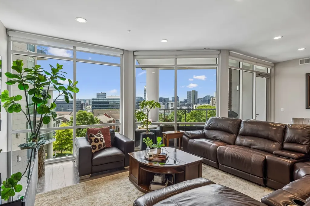 20 Rutledge Street Nashville TN 37210