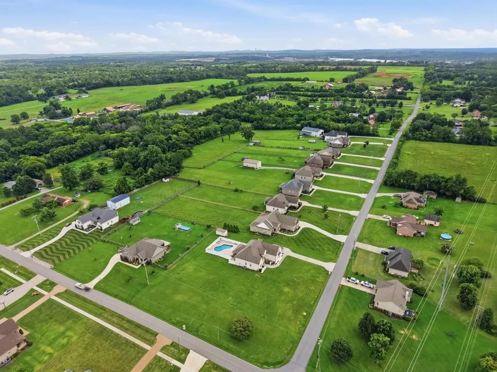 351 Drivers Lane Gallatin TN 37066