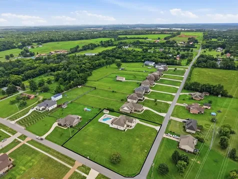 351 Drivers Lane Gallatin TN 37066