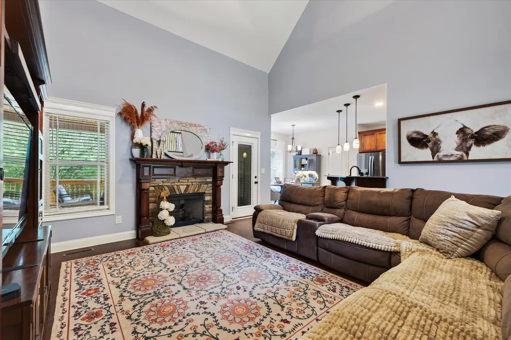 2380 Lock B Road, N Clarksville TN 37043