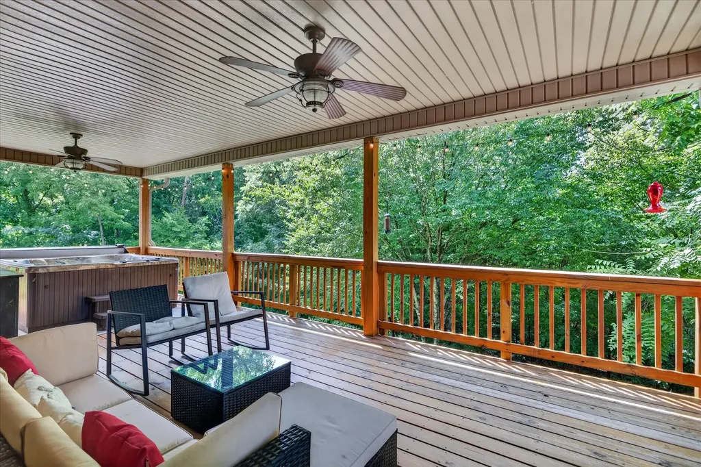 2380 Lock B Road, N Clarksville TN 37043