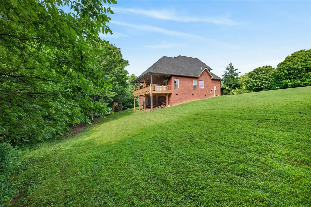 2380 Lock B Road, N Clarksville TN 37043