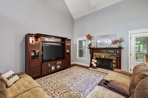 2380 Lock B Road, N Clarksville TN 37043