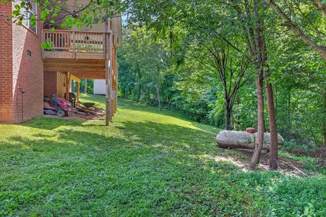 2380 Lock B Road, N Clarksville TN 37043