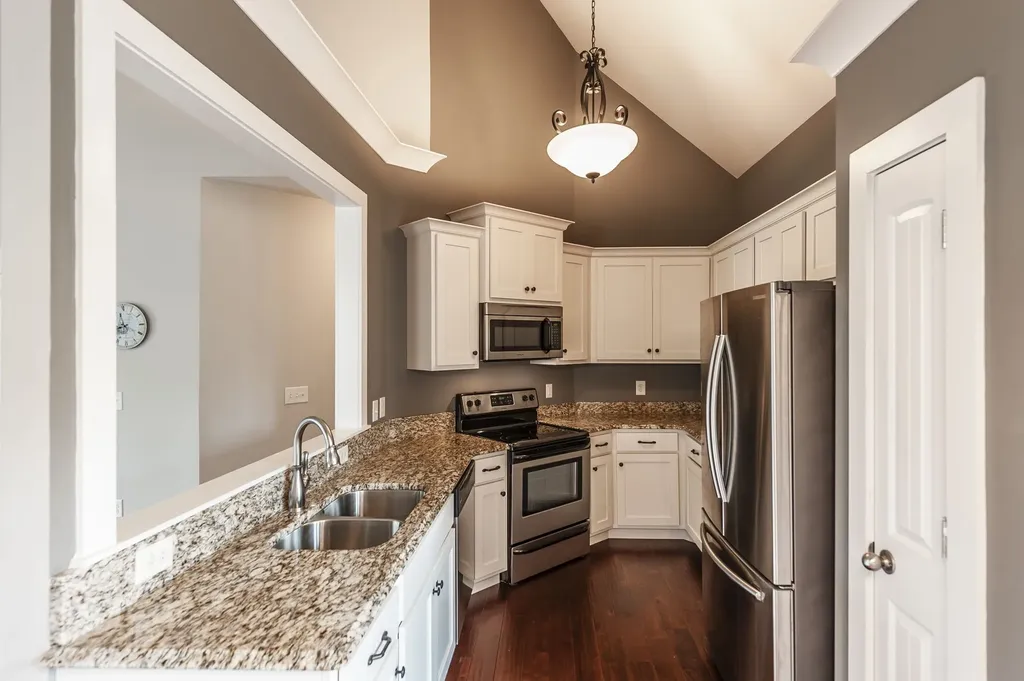1040 Harper Dean Way Gallatin TN 37066