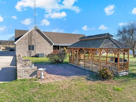 1191 Knights Church Road Decherd TN 37324