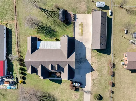 1191 Knights Church Road Decherd TN 37324