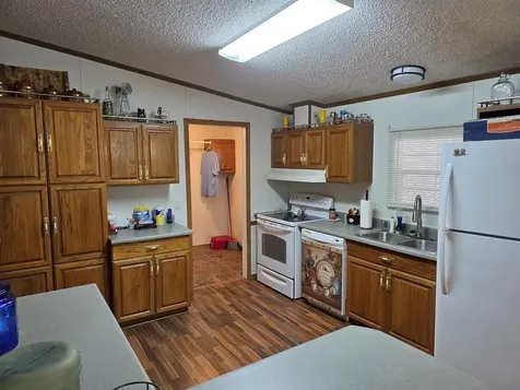100 Indian Creek Drive Paris TN 38242