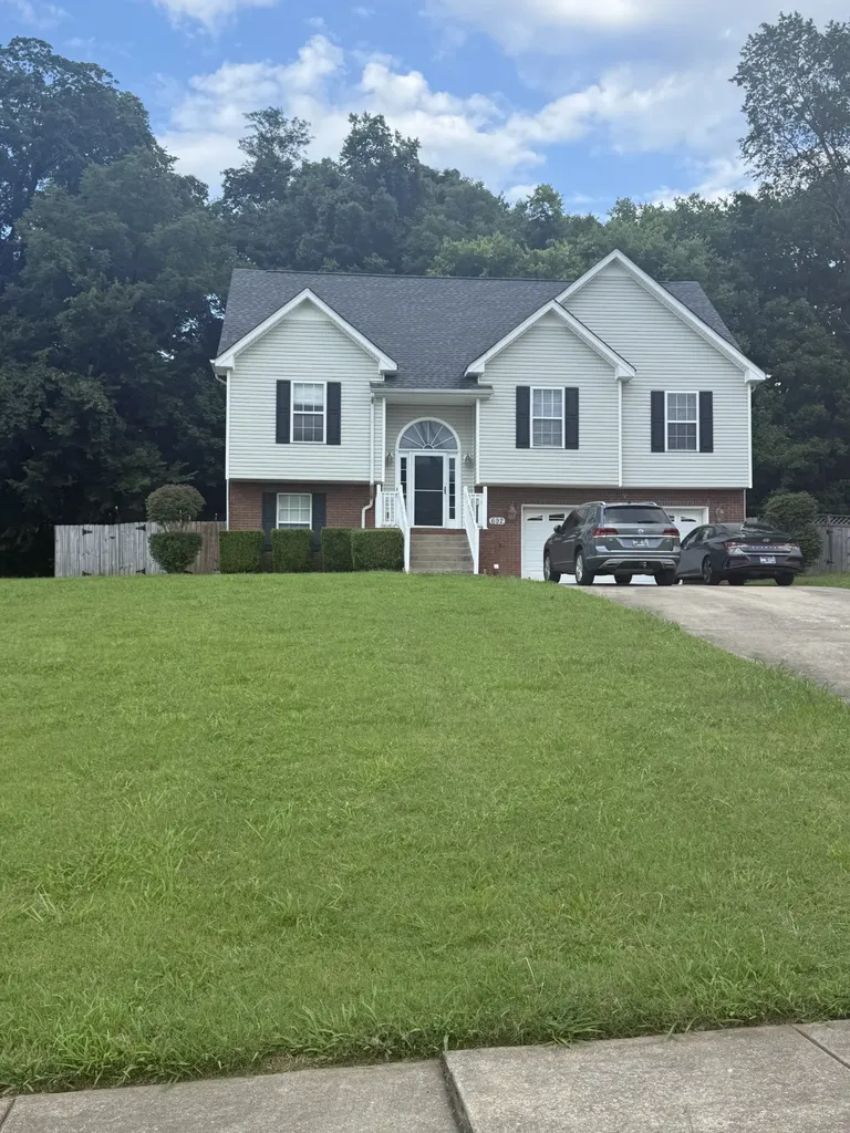 692 Winding Bluff Way Clarksville TN 37040
