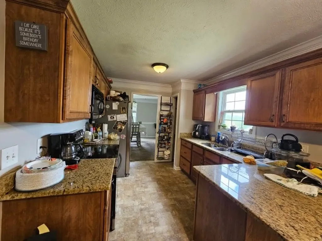 692 Winding Bluff Way Clarksville TN 37040