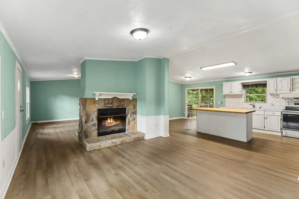 2145 Sowell Mill Pike Columbia TN 38401