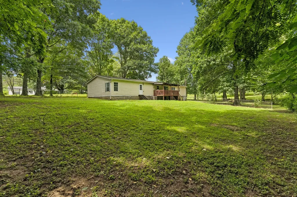 2145 Sowell Mill Pike Columbia TN 38401