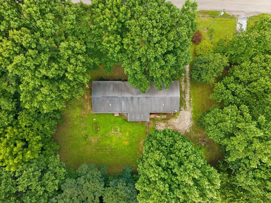 2145 Sowell Mill Pike Columbia TN 38401