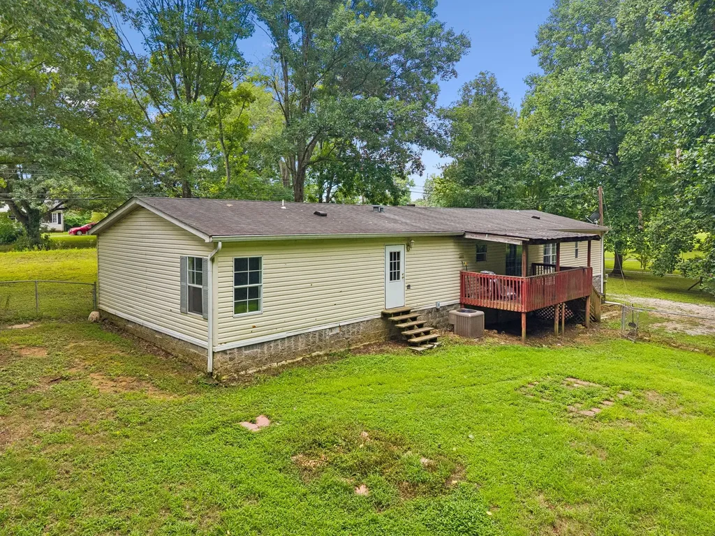 2145 Sowell Mill Pike Columbia TN 38401