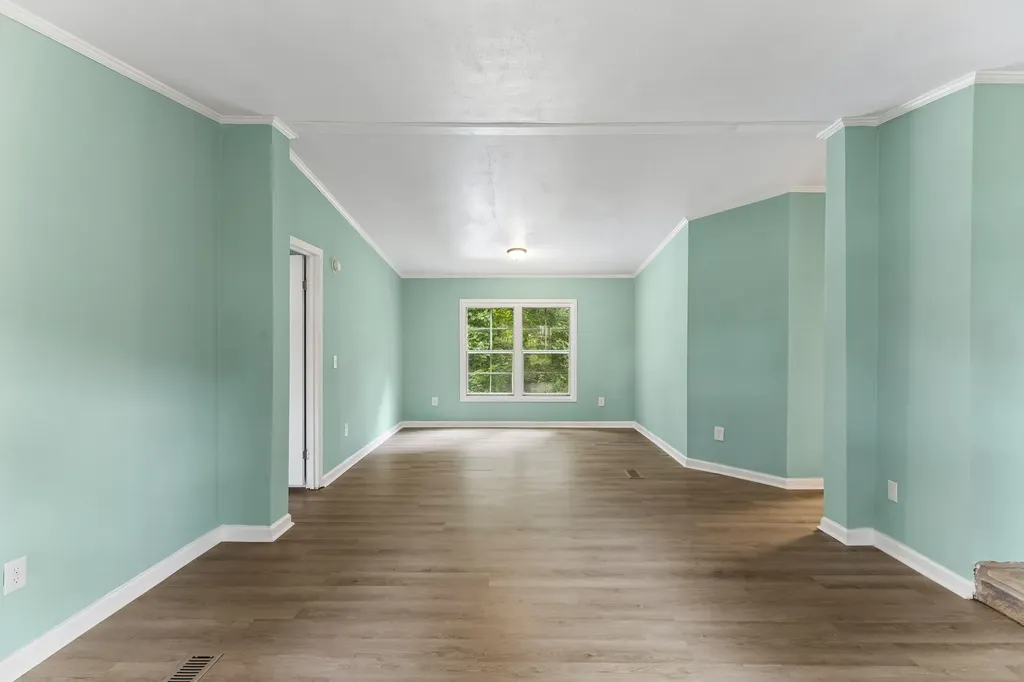 2145 Sowell Mill Pike Columbia TN 38401